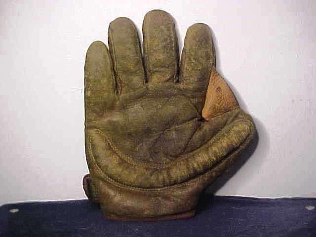 Early 1900's Reach Lefty Youth Crescent Front